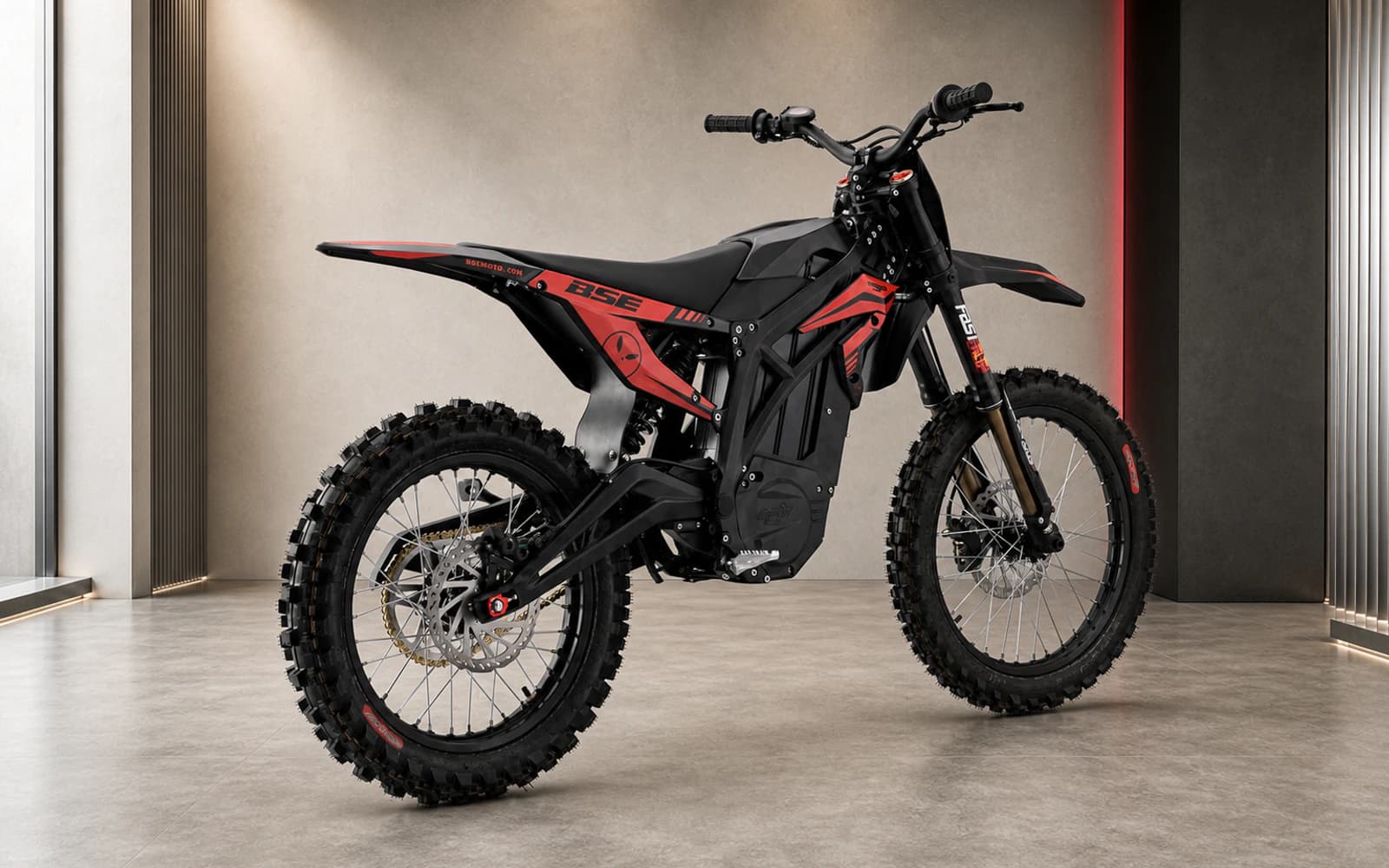 Bosuer E72 в чёрно-красной off-road комплектации, вид сбоку