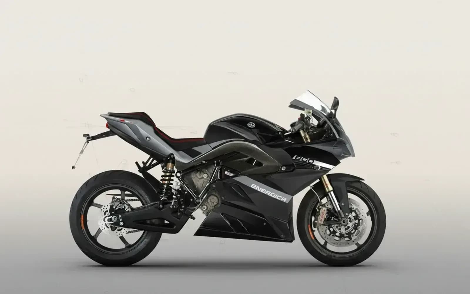Energica Ego в чёрной полностью обтекательной sport-комплектации