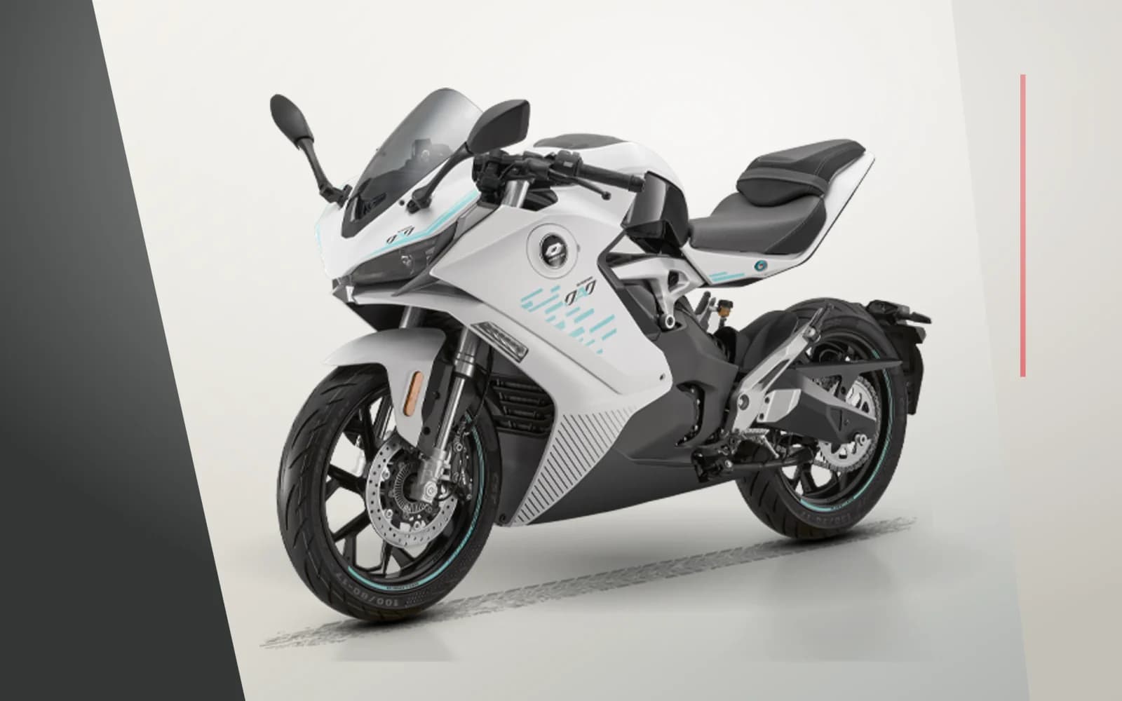 QJMOTOR OAO (QJ5000D) в документированном бело-бирюзовом исполнении 2025 года