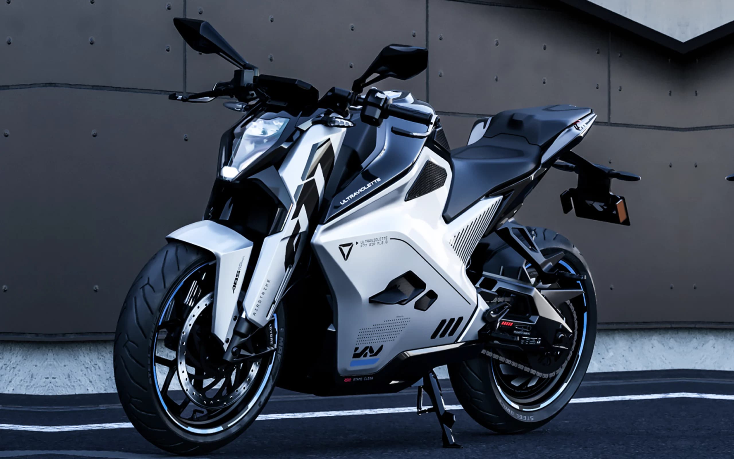 Ultraviolette F77 Mach 2 Recon в официальном исполнении SUPERSONIC SILVER
