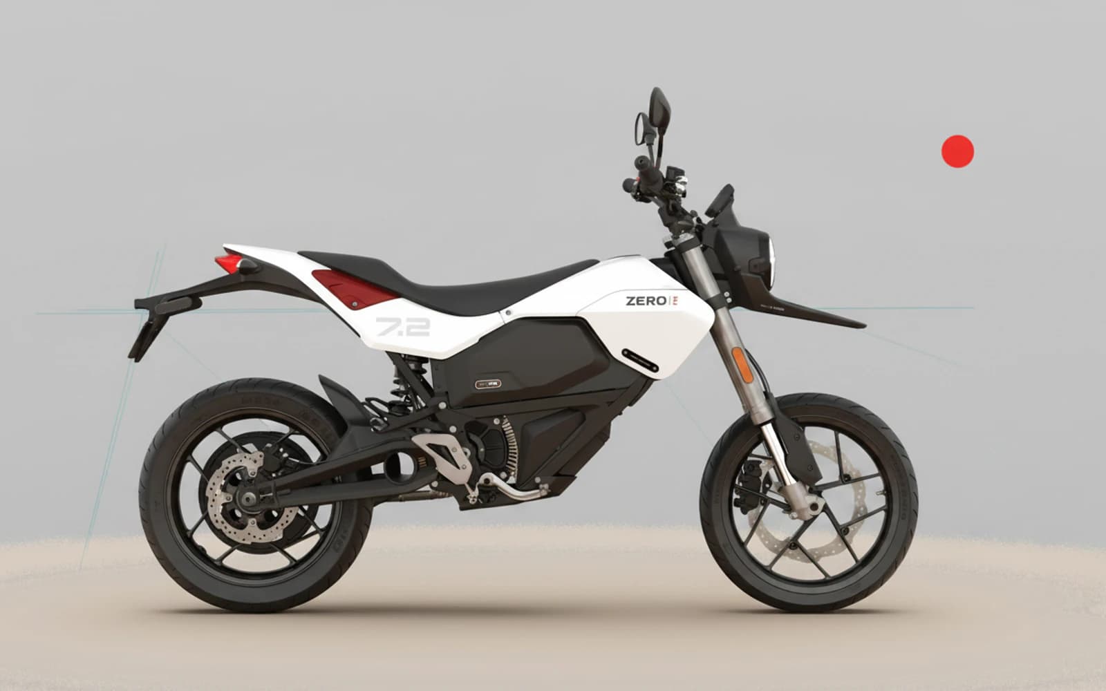 Zero FXE в бело-чёрной городской supermoto-комплектации