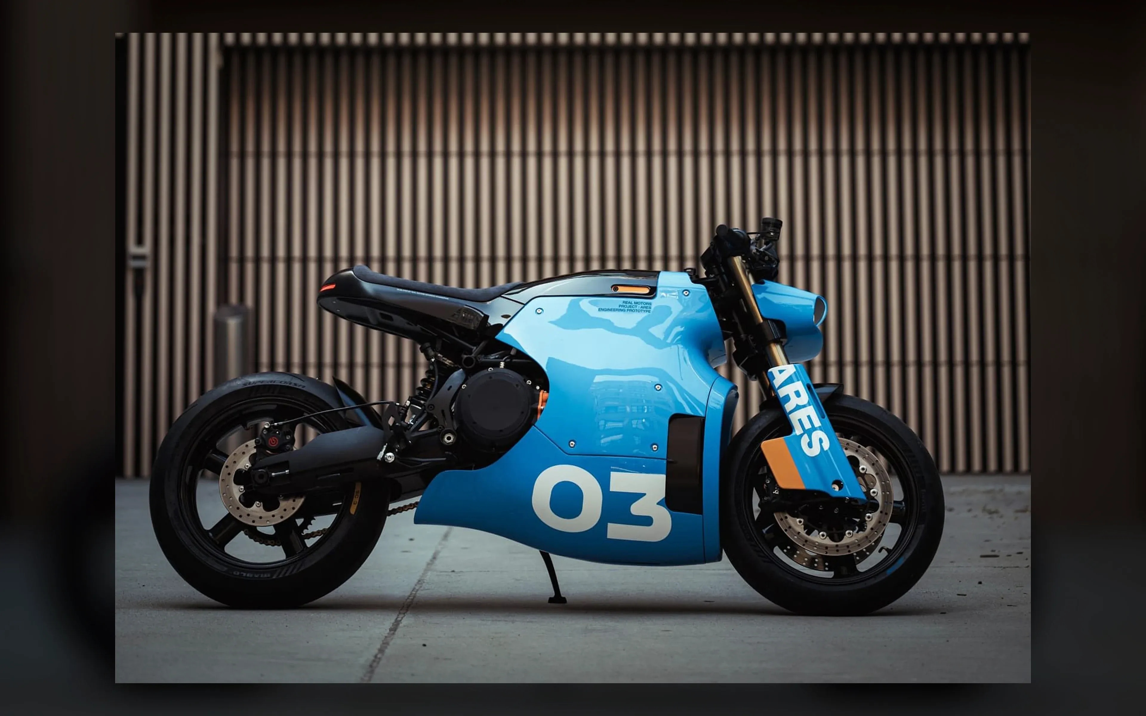 Real Motors Project : ARES, визуализация исполнения Blue 03 — прототипная ливрея