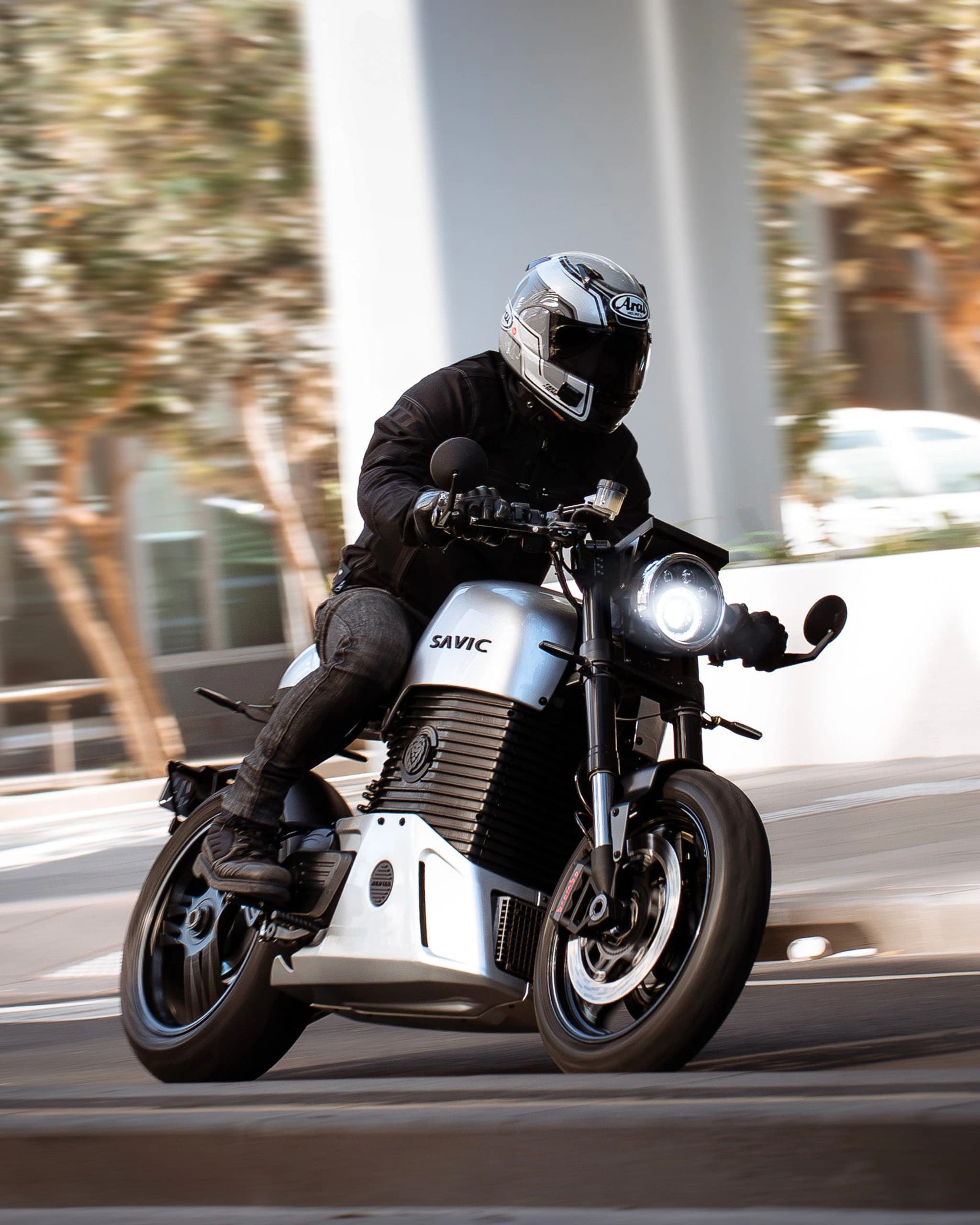 SAVIC C-Series Alpha, австралийский электрический café racer ручной сборки